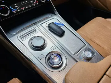 2023 Genesis GV80 с пробегом 43 566 км
