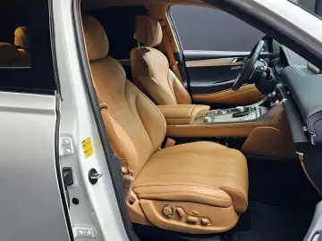 2023 Genesis GV80 с пробегом 43 566 км