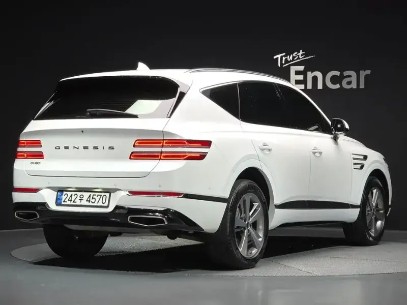 2023 Genesis GV80 с пробегом 35 078 км