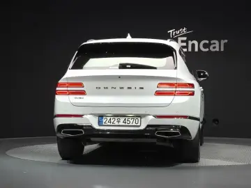 2023 Genesis GV80 с пробегом 35 078 км
