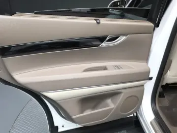 2023 Genesis GV80 с пробегом 35 078 км