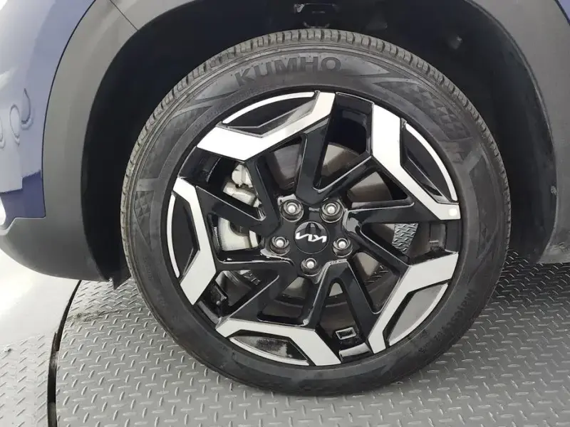 2023 Kia Seltos с пробегом 10 334 км