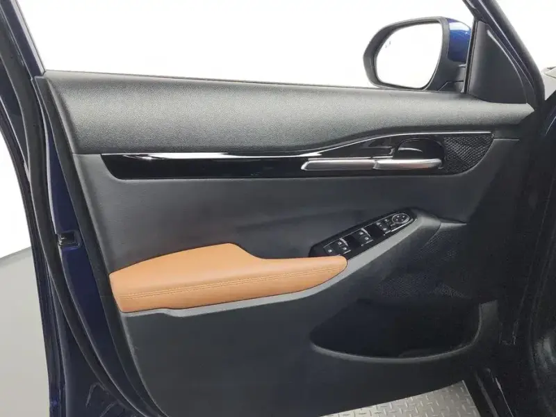 2023 Kia Seltos с пробегом 10 334 км