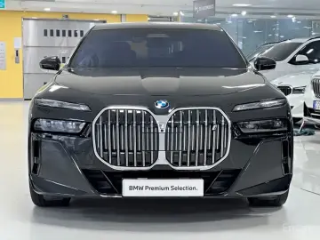 2024 BMW i7 с пробегом 22 660 км