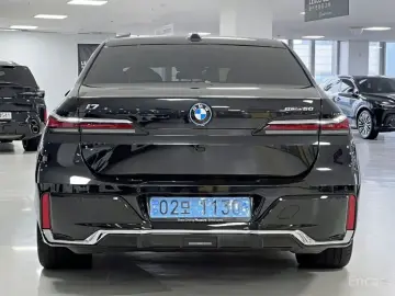 2024 BMW i7 с пробегом 22 660 км
