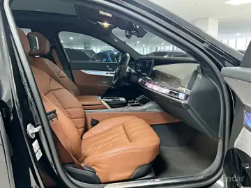 2024 BMW i7 с пробегом 22 660 км