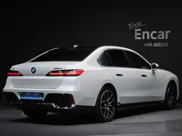 2023 BMW i7 с пробегом 31 643 км