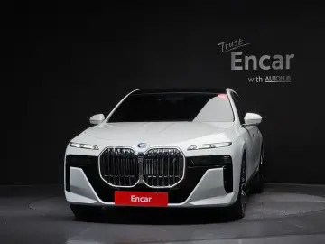 2023 BMW i7 с пробегом 31 643 км