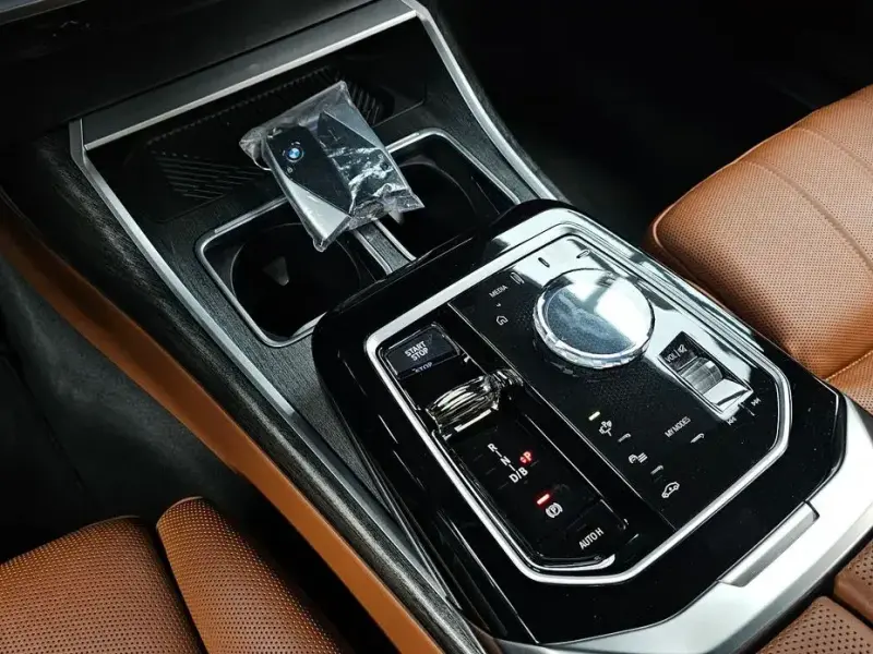 2023 BMW i7 с пробегом 31 643 км