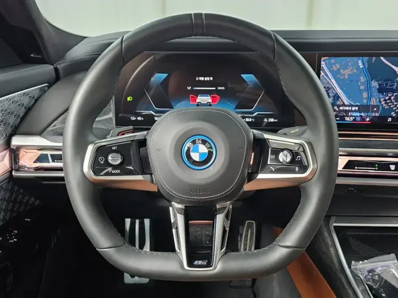 2023 BMW i7 с пробегом 31 643 км