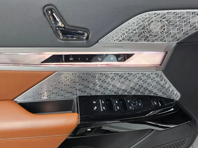 2023 BMW i7 с пробегом 31 643 км