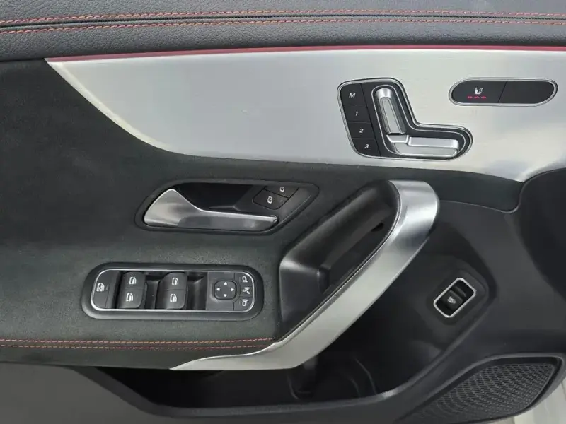 2023 Mercedes-Benz CLA с пробегом 12 577 км