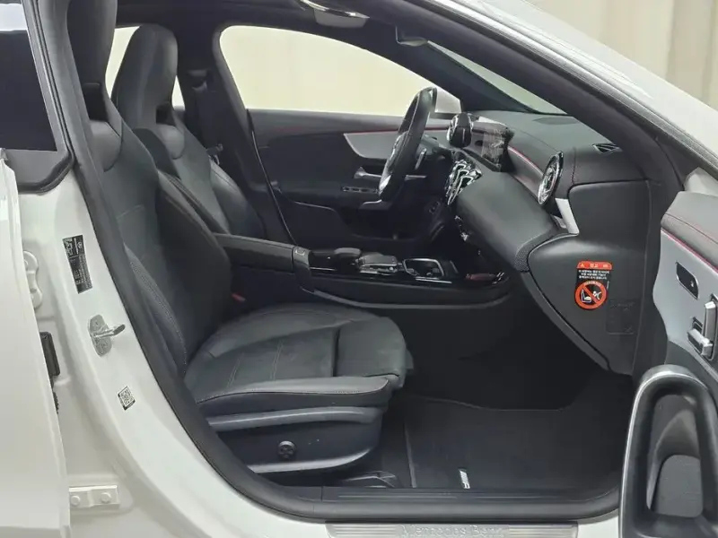2023 Mercedes-Benz CLA с пробегом 12 577 км