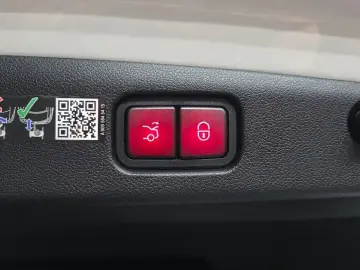 2026 Mercedes-Benz E-Класс с пробегом 9 896 км