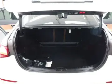 2025 Mercedes-Benz E-Класс с пробегом 9 805 км