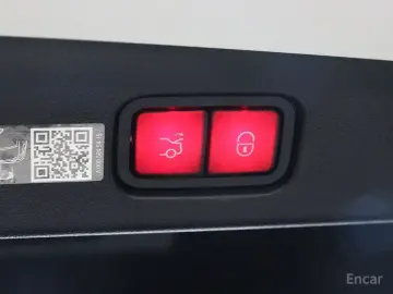 2025 Mercedes-Benz E-Класс с пробегом 9 805 км