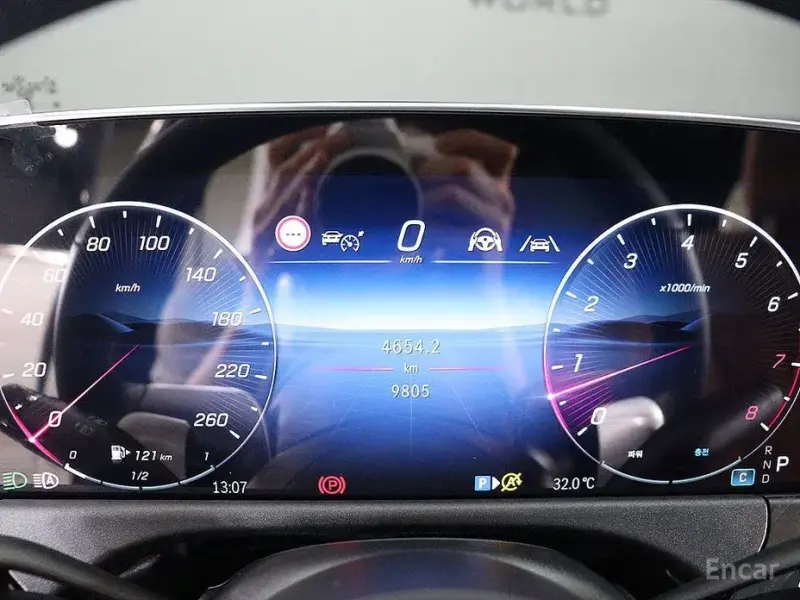 2025 Mercedes-Benz E-Класс с пробегом 9 805 км