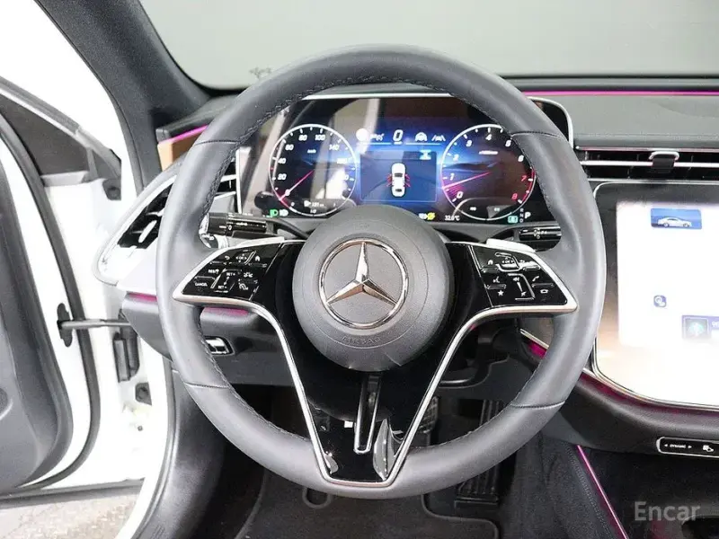 2025 Mercedes-Benz E-Класс с пробегом 9 805 км