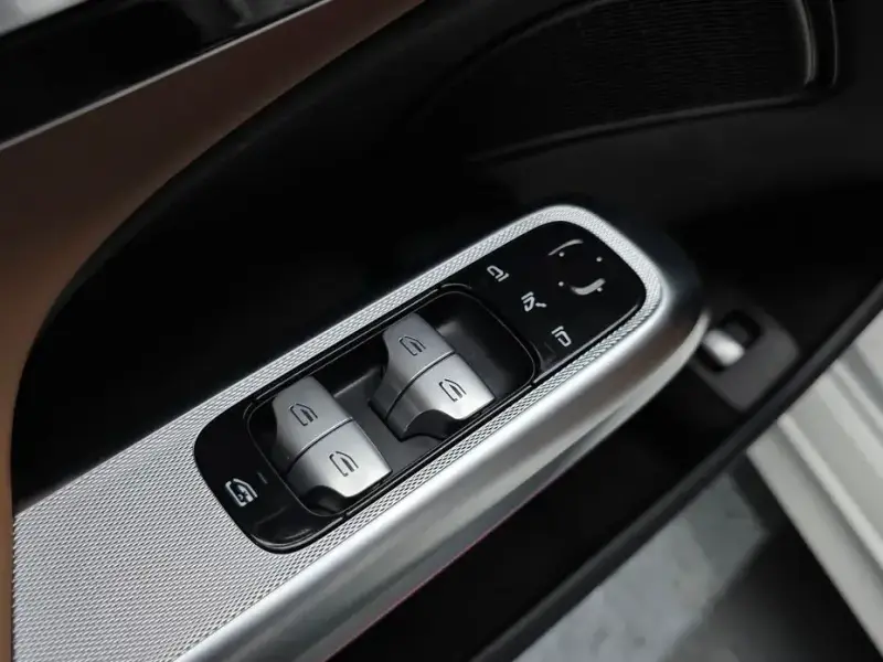 2026 Mercedes-Benz E-Класс с пробегом 9 896 км