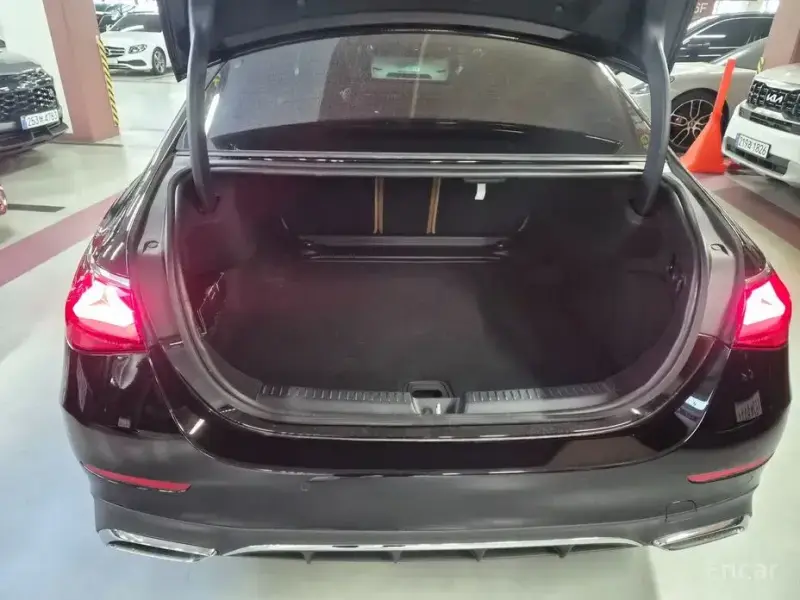 2025 Mercedes-Benz E-Класс с пробегом 9 340 км