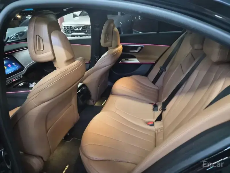 2025 Mercedes-Benz E-Класс с пробегом 9 340 км