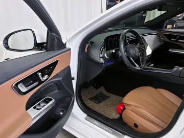 2025 Mercedes-Benz E-Класс с пробегом 24 415 км