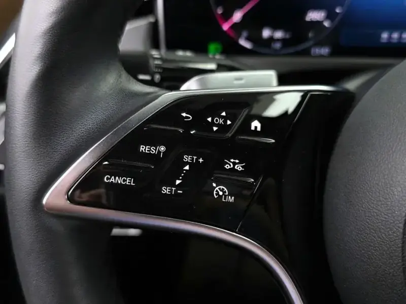 2025 Mercedes-Benz E-Класс с пробегом 24 415 км