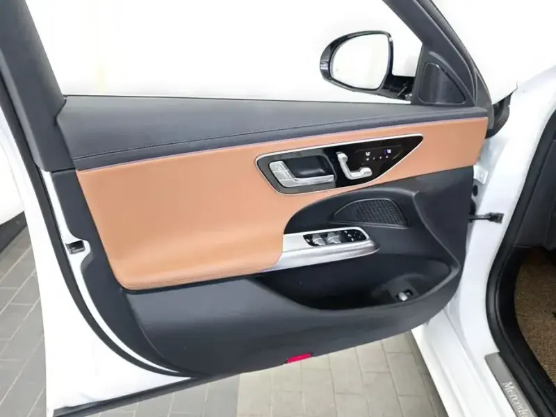 2025 Mercedes-Benz E-Класс с пробегом 24 415 км