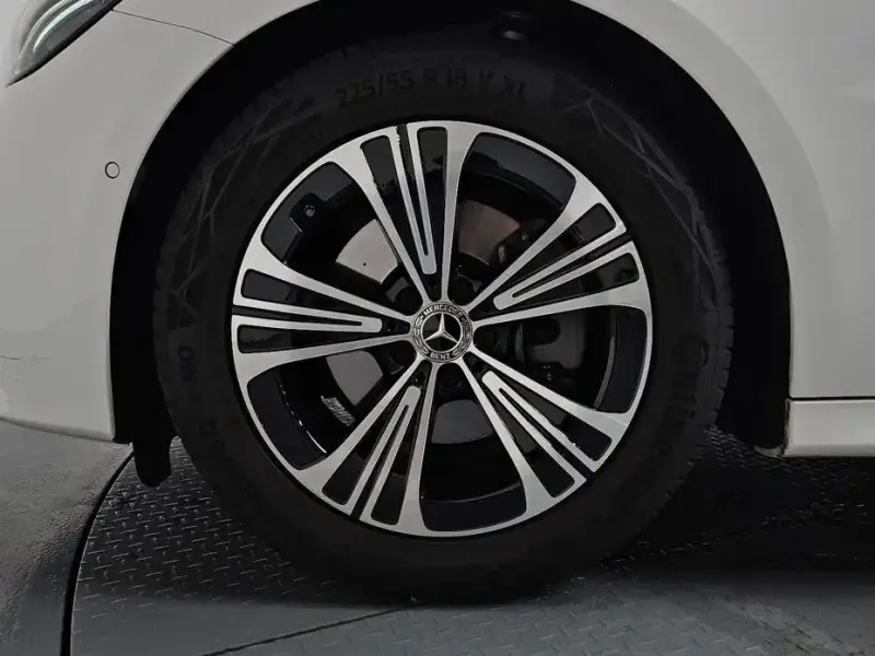 2024 Mercedes-Benz E-Класс с пробегом 8 593 км