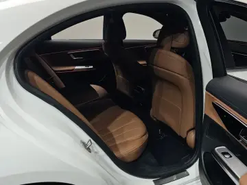 2024 Mercedes-Benz E-Класс с пробегом 8 593 км