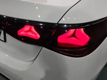 2024 Mercedes-Benz E-Класс с пробегом 8 593 км