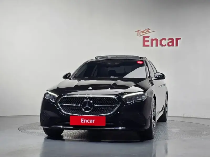 2025 Mercedes-Benz E-Класс с пробегом 26 027 км