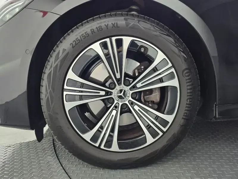 2025 Mercedes-Benz E-Класс с пробегом 26 027 км
