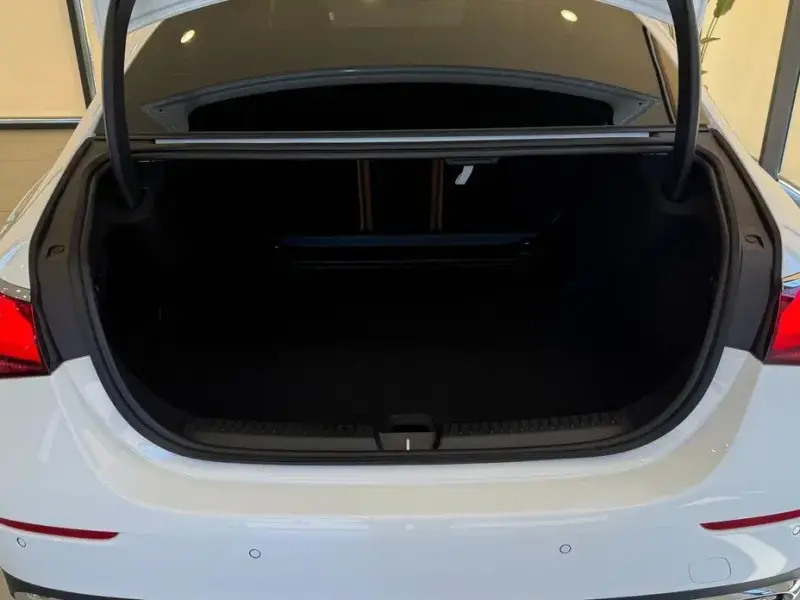 2026 Mercedes-Benz E-Класс с пробегом 3 035 км