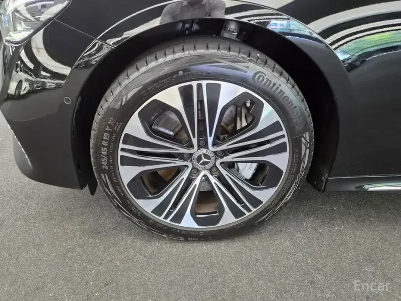 2025 Mercedes-Benz E-Класс с пробегом 16 044 км