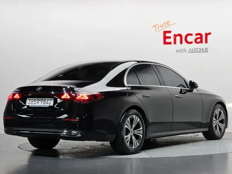 2024 Mercedes-Benz E-Класс с пробегом 35 234 км