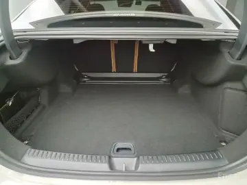 2026 Mercedes-Benz E-Класс с пробегом 3 067 км
