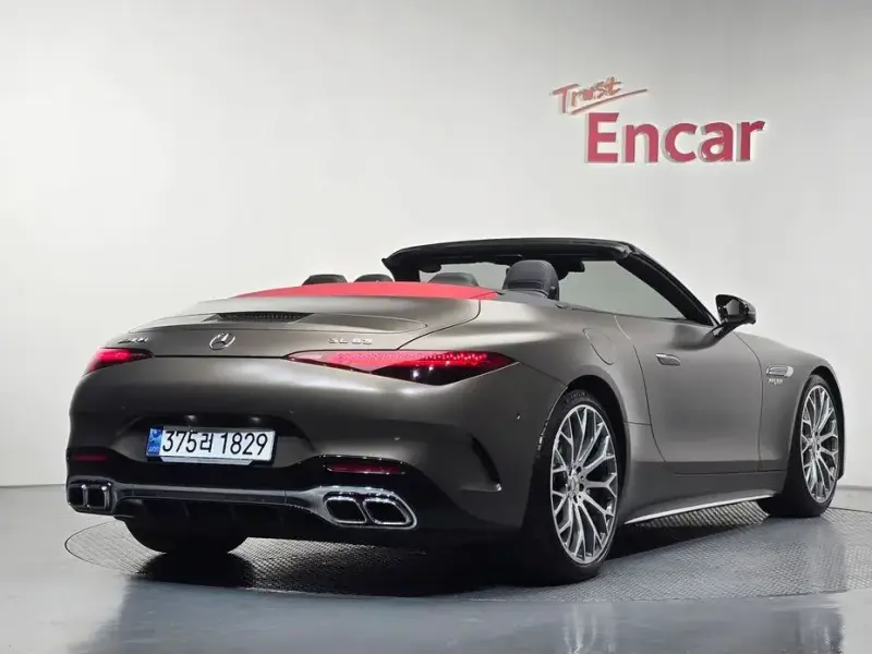 2023 Mercedes-Benz SL-Класс AMG с пробегом 9 832 км