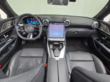 2023 Mercedes-Benz SL-Класс AMG с пробегом 9 832 км