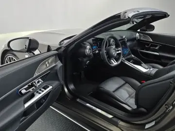 2023 Mercedes-Benz SL-Класс AMG с пробегом 9 832 км