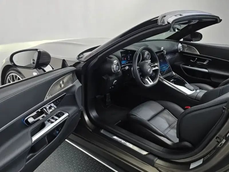 2023 Mercedes-Benz SL-Класс AMG с пробегом 9 832 км