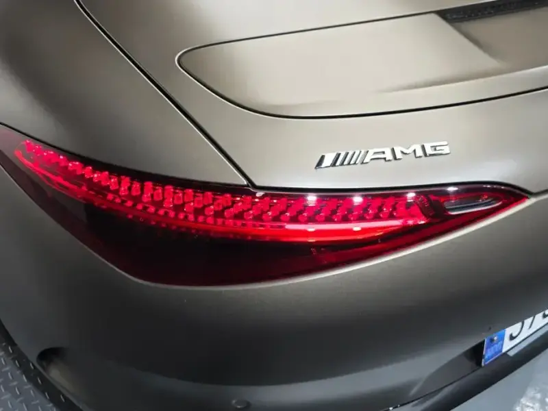 2023 Mercedes-Benz SL-Класс AMG с пробегом 9 832 км
