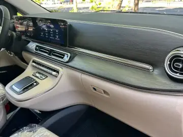 2025 Mercedes-Benz V-Класс с пробегом 29 км