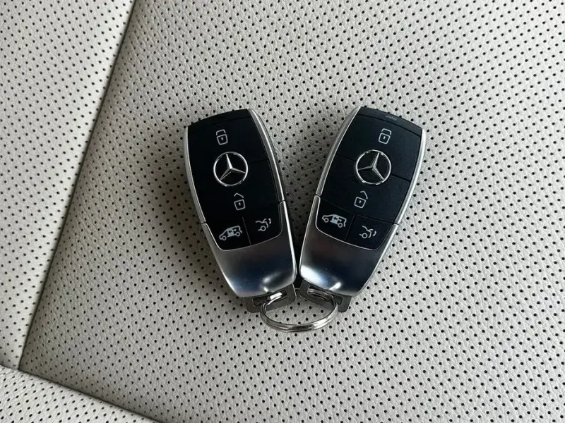 2025 Mercedes-Benz V-Класс с пробегом 29 км