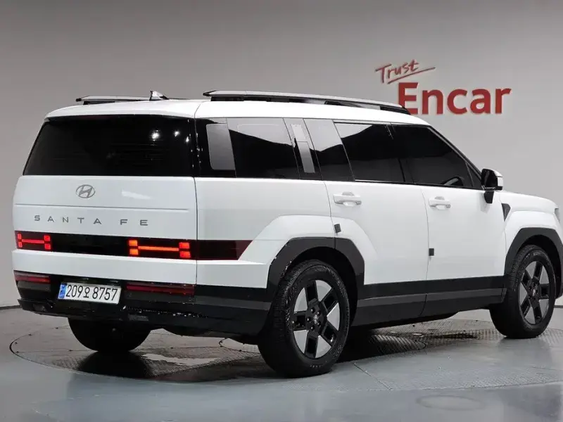 2024 Hyundai Santa Fe с пробегом 4 819 км