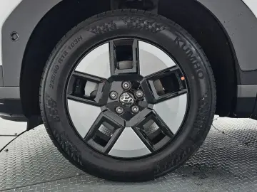 2024 Hyundai Santa Fe с пробегом 4 819 км