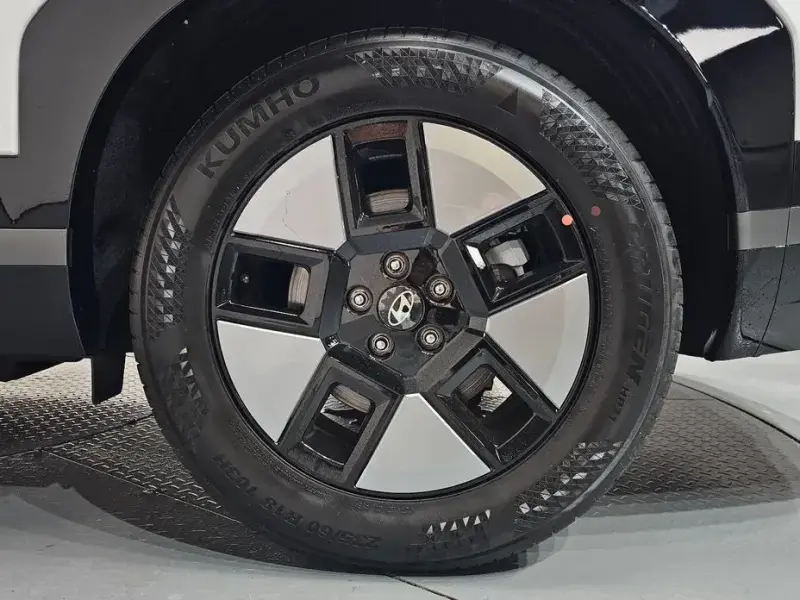 2024 Hyundai Santa Fe с пробегом 4 819 км