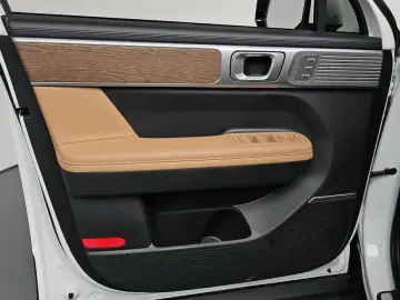 2024 Hyundai Santa Fe с пробегом 4 819 км