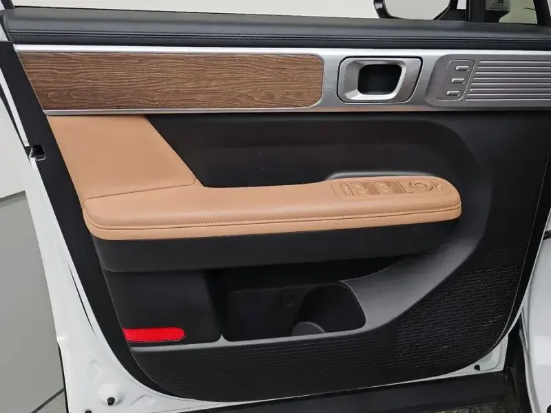 2025 Hyundai Santa Fe с пробегом 17 153 км