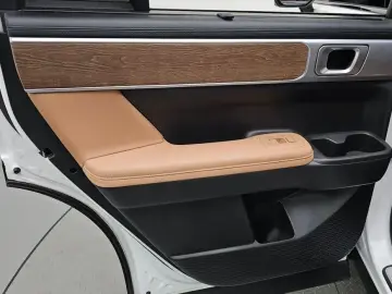 2025 Hyundai Santa Fe с пробегом 17 153 км